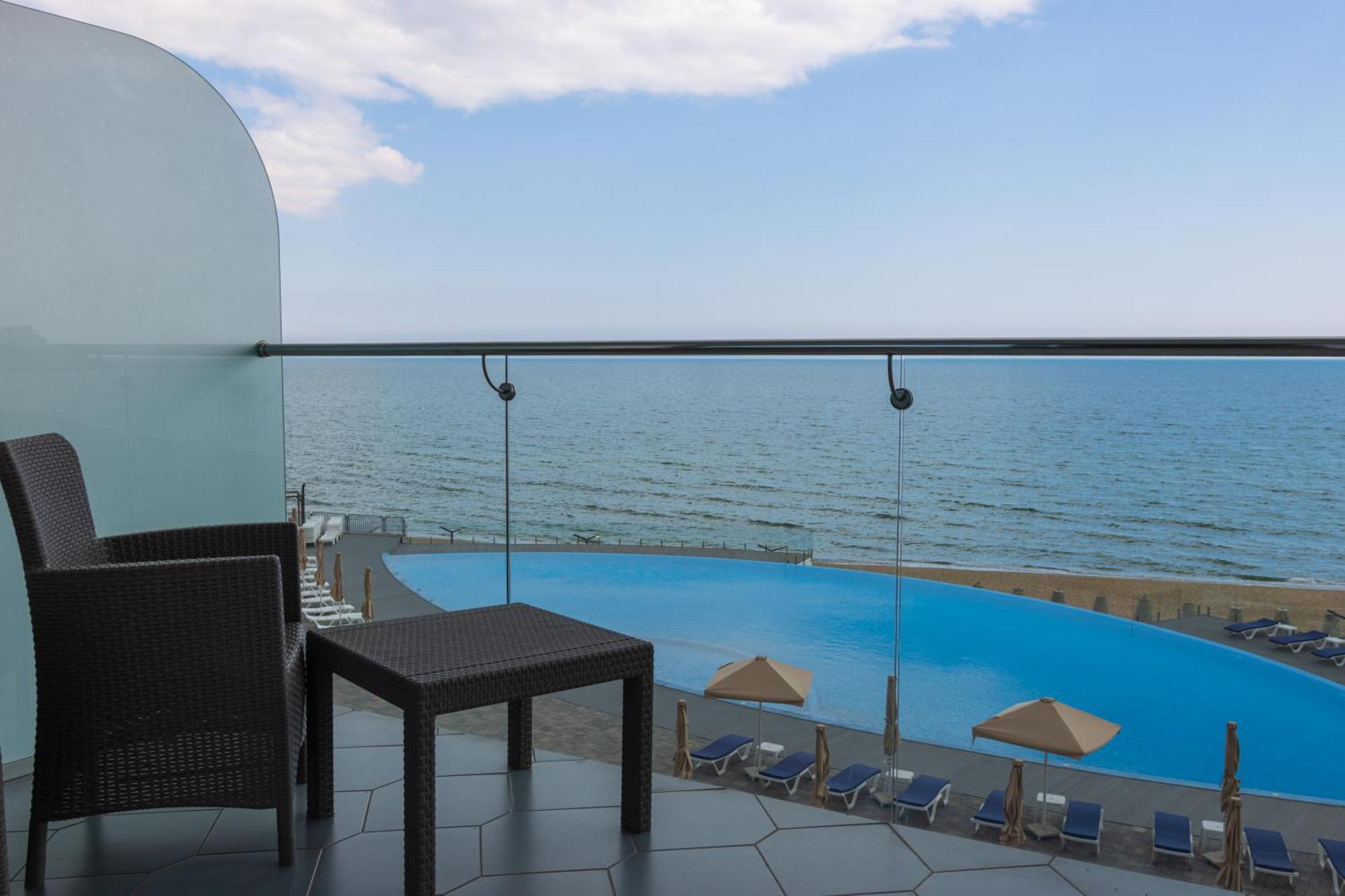 Optima Collection Miramar Chornomorsk Hotel Exterior photo